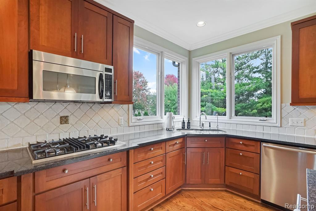 17692 Parkshore Drive, Northville, MI 48168 — Photo 17