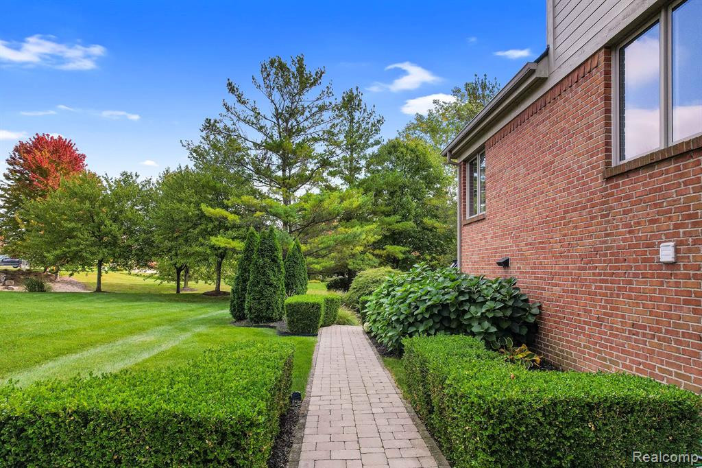 17692 Parkshore Drive, Northville, MI 48168 — Photo 39