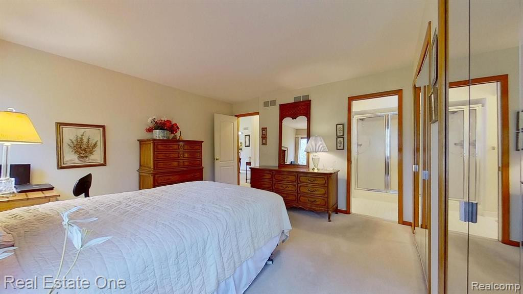 805 RED MAPLE Lane, Wixom, MI 48393 — Photo 33