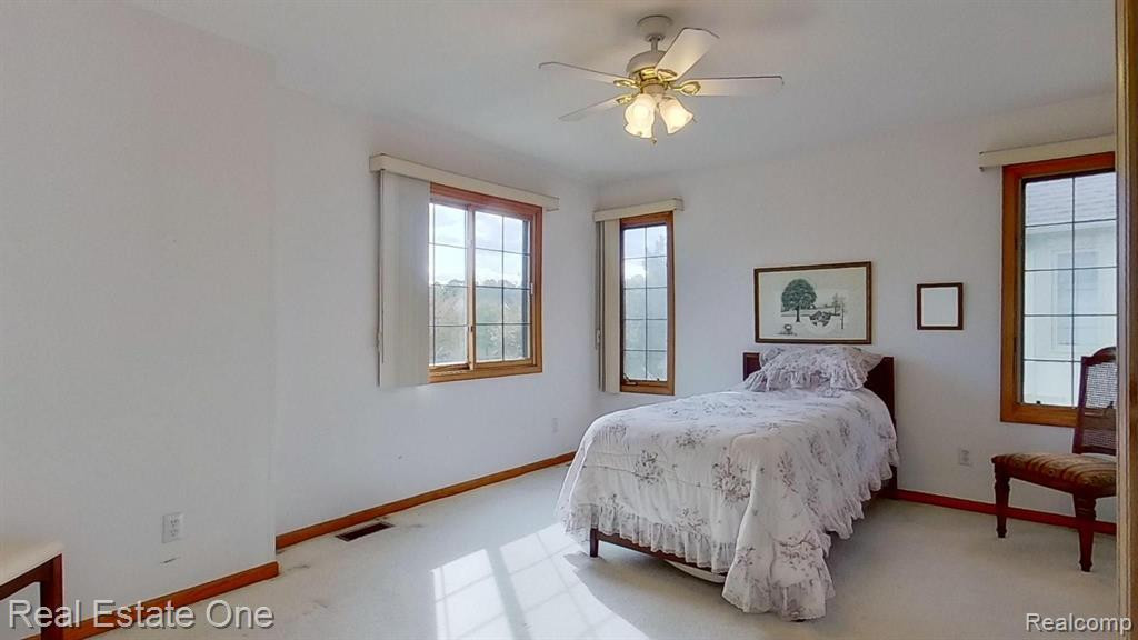 805 RED MAPLE Lane, Wixom, MI 48393 — Photo 38
