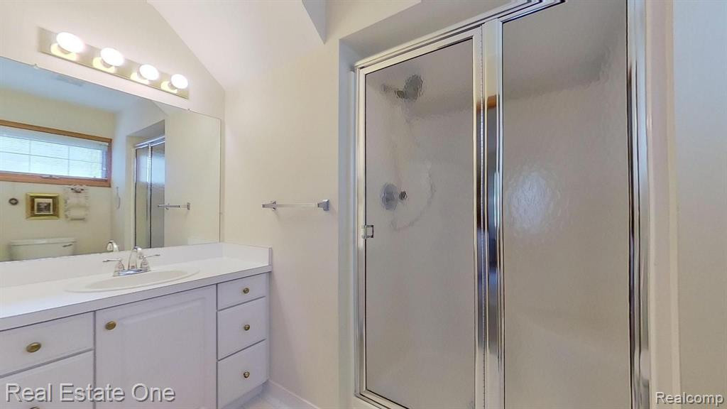 805 RED MAPLE Lane, Wixom, MI 48393 — Photo 39