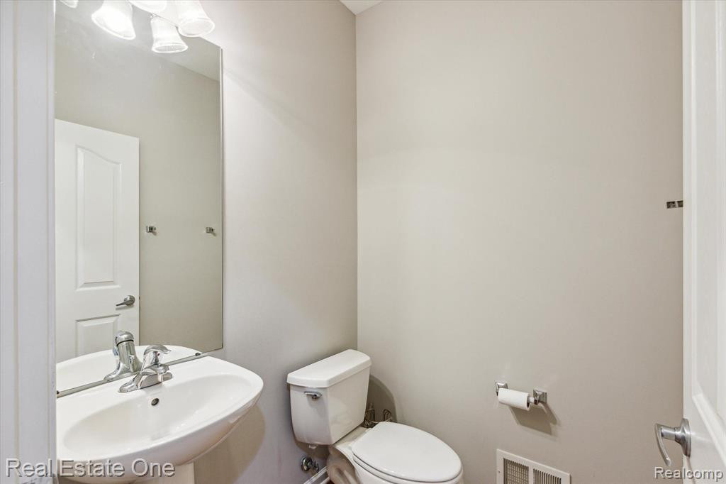 1630 MISTWOOD, Canton, MI 48187 — Photo 31