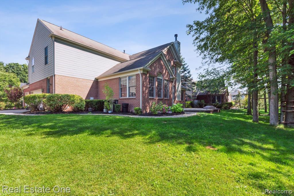 1630 MISTWOOD, Canton, MI 48187 — Photo 48