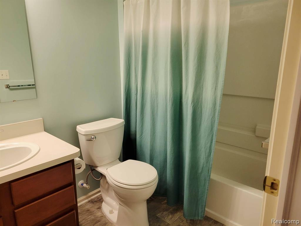 47635 ORMSKIRK Drive, Canton, MI 48188 — Photo 15