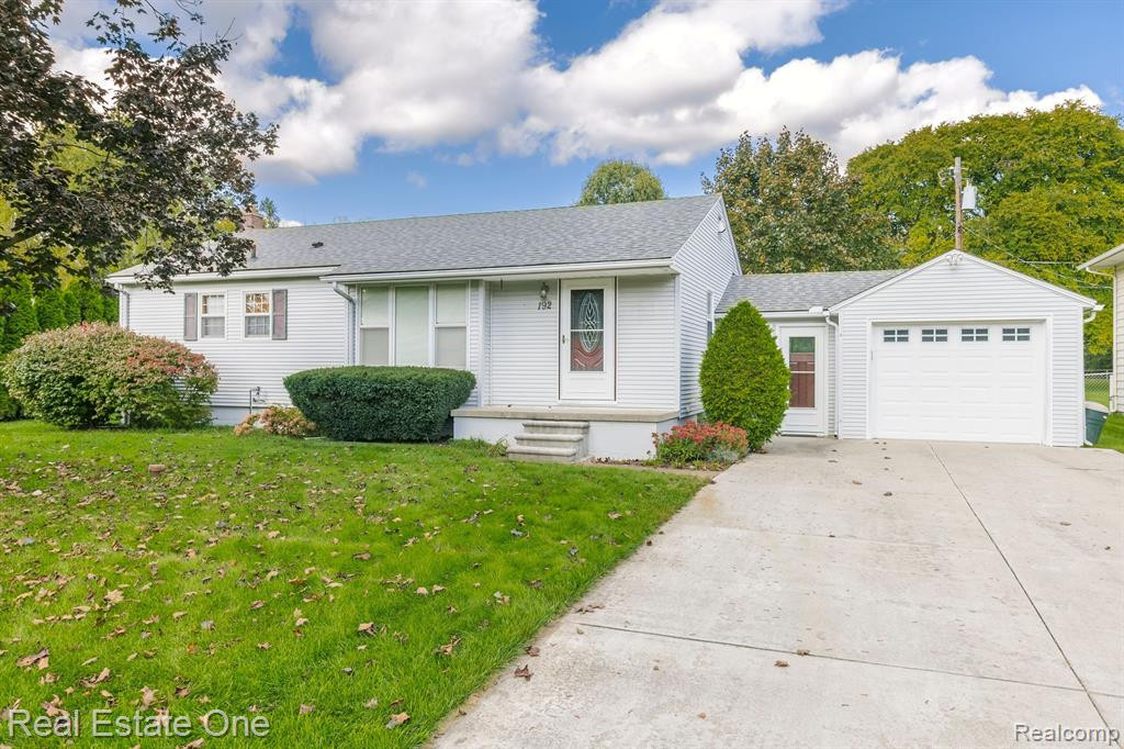 192 Wanda Street, Wolverine Lake, MI 48390 — Photo 2