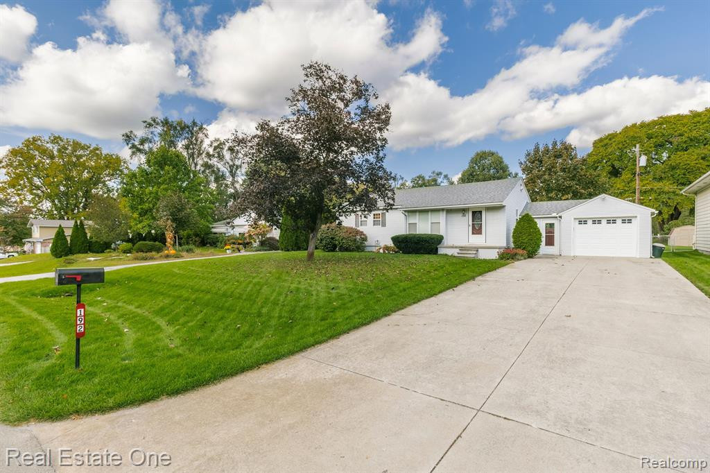 192 Wanda Street, Wolverine Lake, MI 48390 — Photo 13