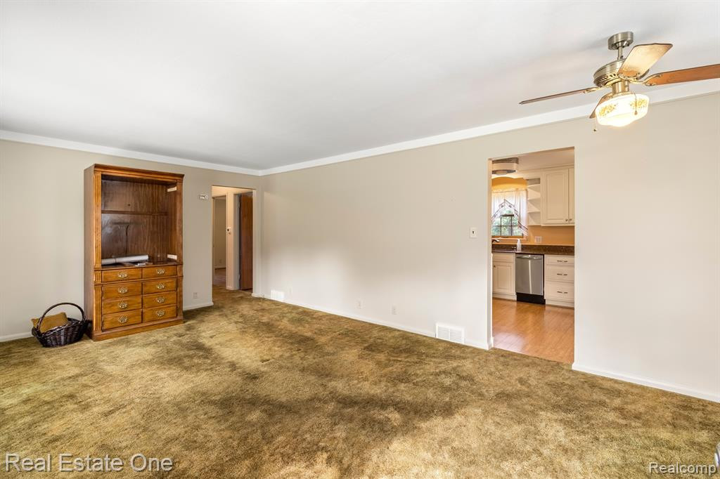 192 Wanda Street, Wolverine Lake, MI 48390 — Photo 19