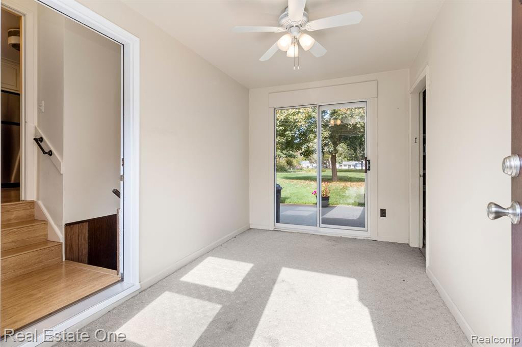 192 Wanda Street, Wolverine Lake, MI 48390 — Photo 23