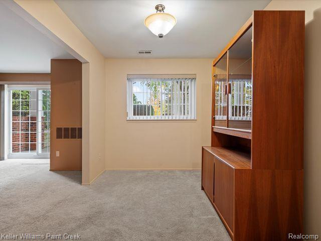 470 BALDWIN Avenue, 15, Rochester, MI 48307 — Photo 10