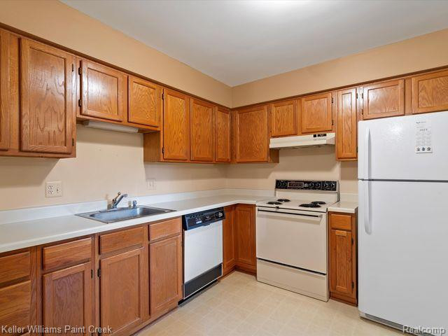 470 BALDWIN Avenue, 15, Rochester, MI 48307 — Photo 12