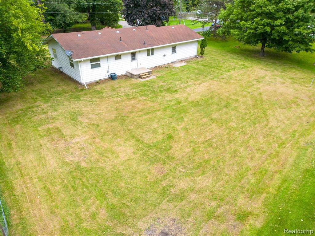 311 VERNAL Avenue, Stockbridge, MI 49285 — Photo 7