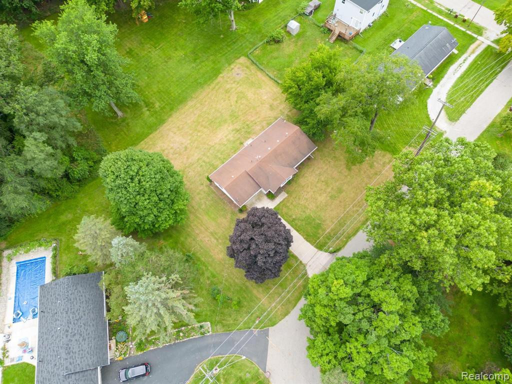 311 VERNAL Avenue, Stockbridge, MI 49285 — Photo 9