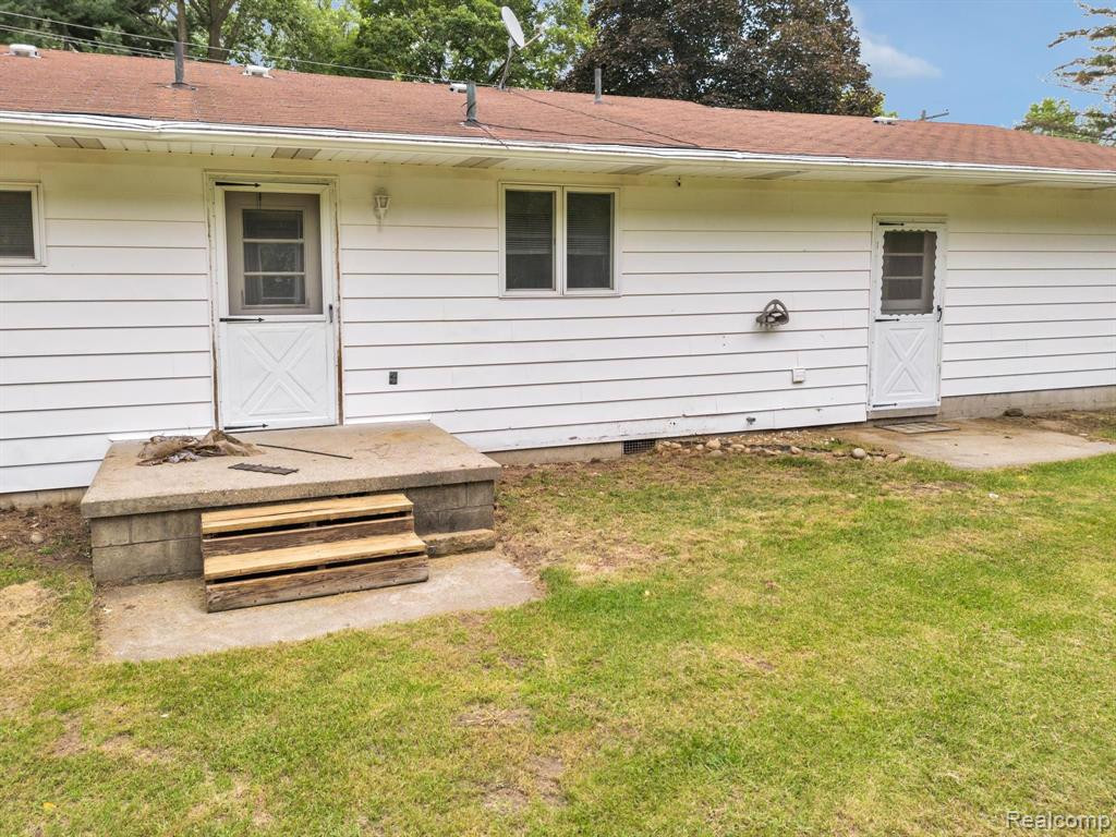 311 VERNAL Avenue, Stockbridge, MI 49285 — Photo 10