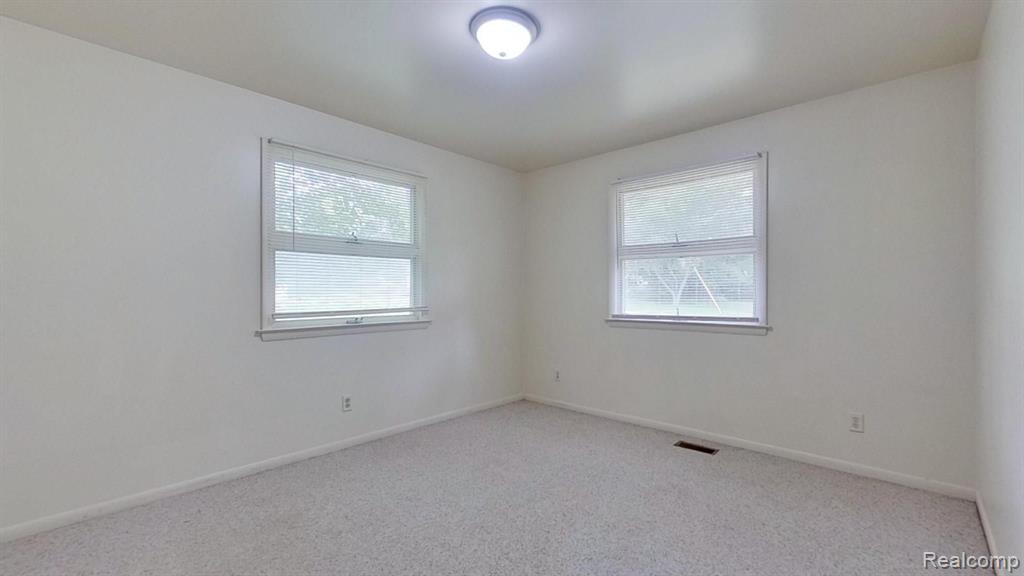 311 VERNAL Avenue, Stockbridge, MI 49285 — Photo 24