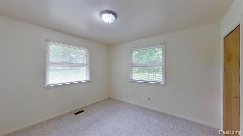 311 VERNAL Avenue, Stockbridge, MI 49285 — Photo 28