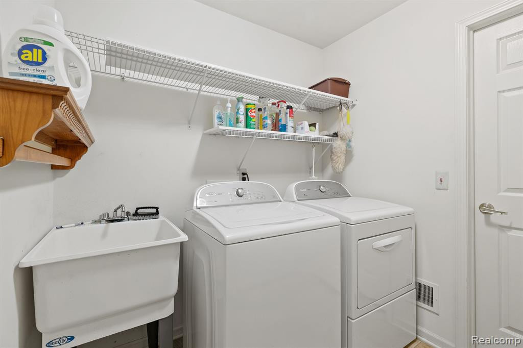21323 MULBERRY Court, 42, Farmington Hills, MI 48336 — Photo 10