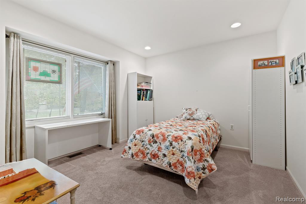21323 MULBERRY Court, 42, Farmington Hills, MI 48336 — Photo 14