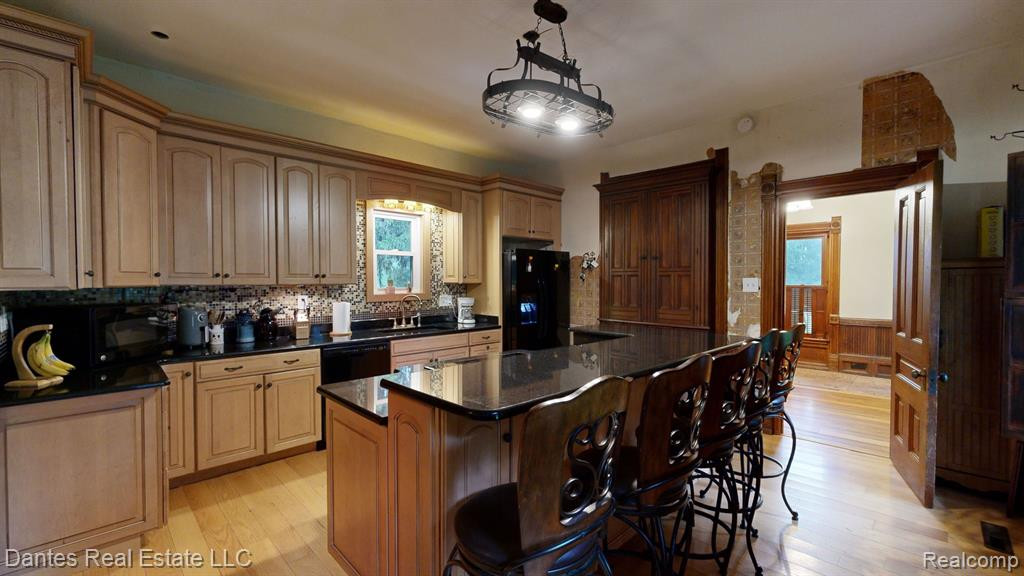 4684 Gannon Road, Fowlerville, MI 48836 — Photo 9