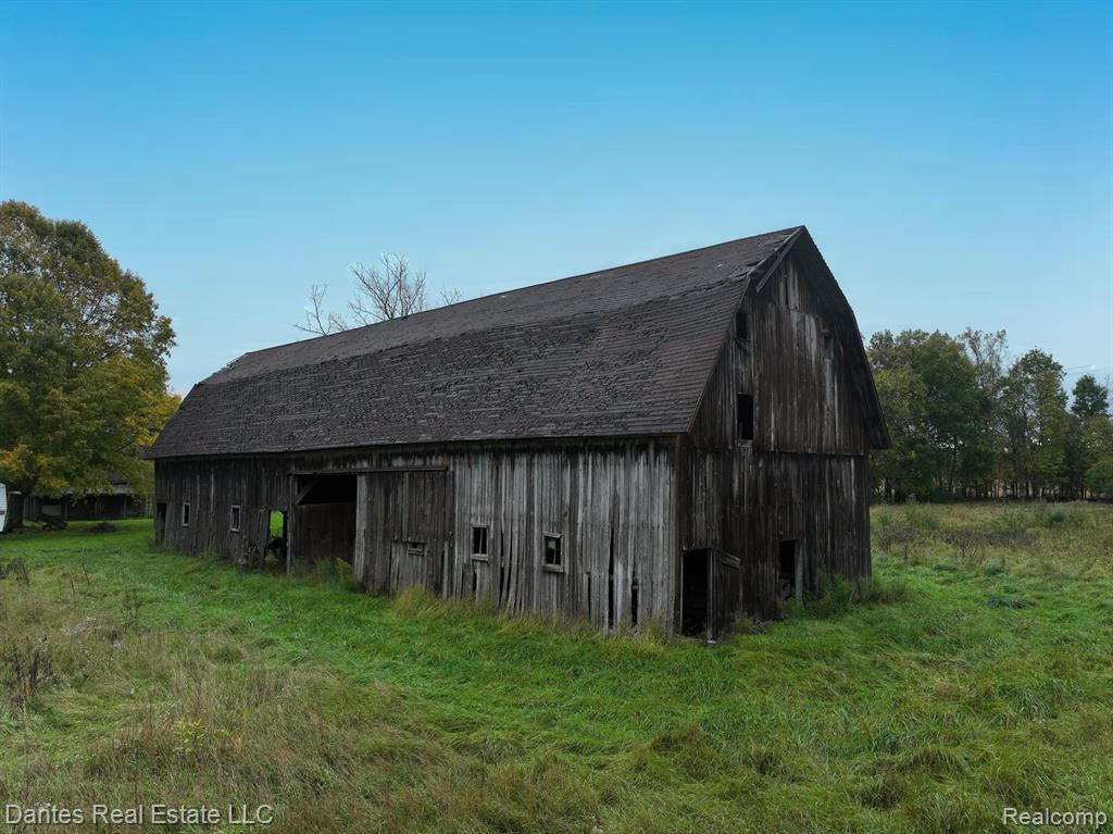 4684 Gannon Road, Fowlerville, MI 48836 — Photo 36