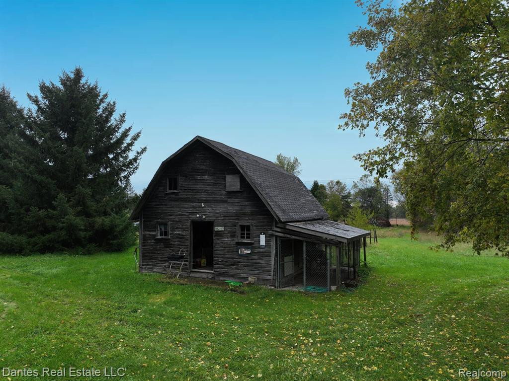 4684 Gannon Road, Fowlerville, MI 48836 — Photo 38