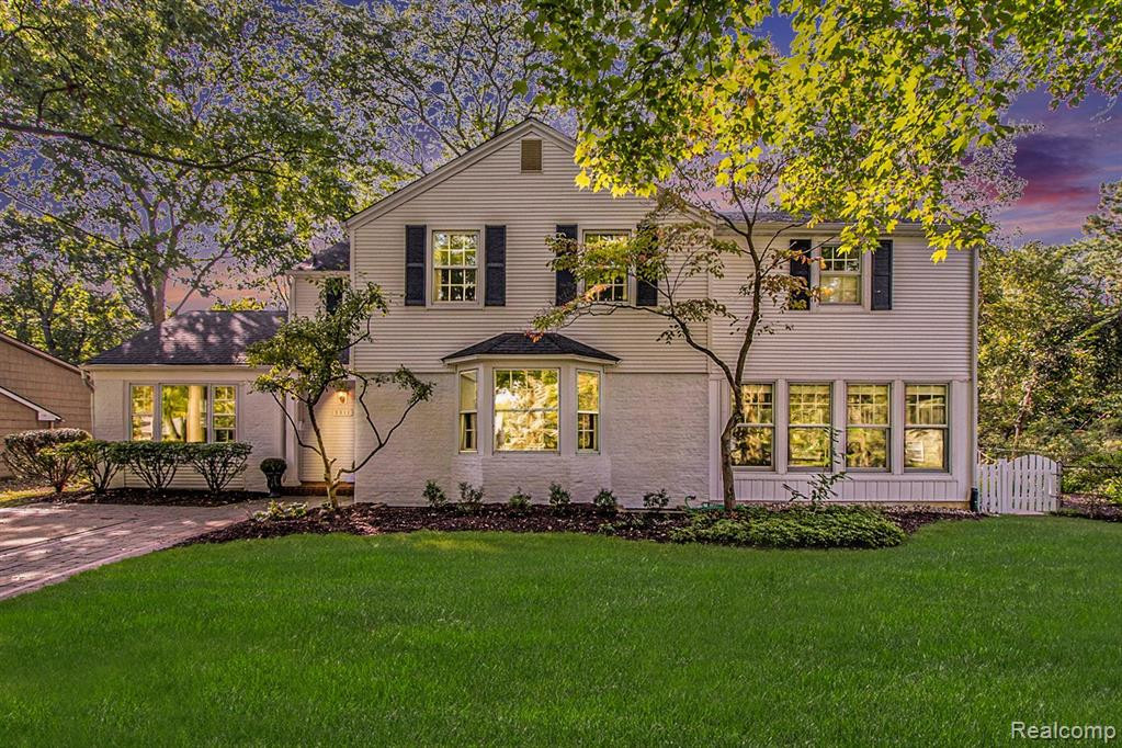 1311 BEECHWOOD Drive, Ann Arbor, MI 48103 — Photo 2