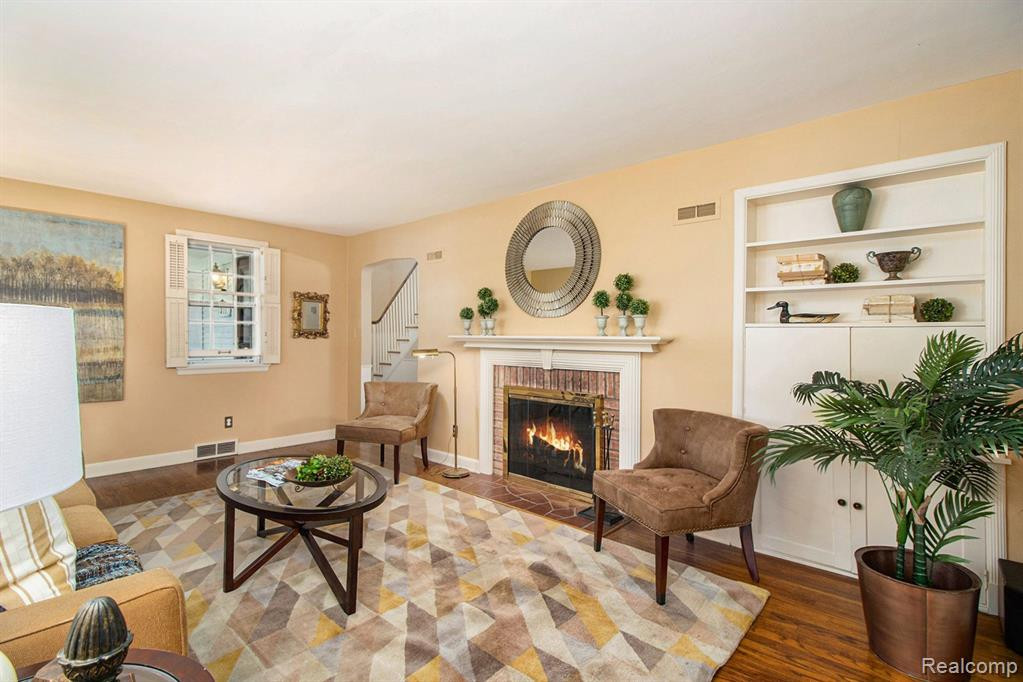 1311 BEECHWOOD Drive, Ann Arbor, MI 48103 — Photo 7