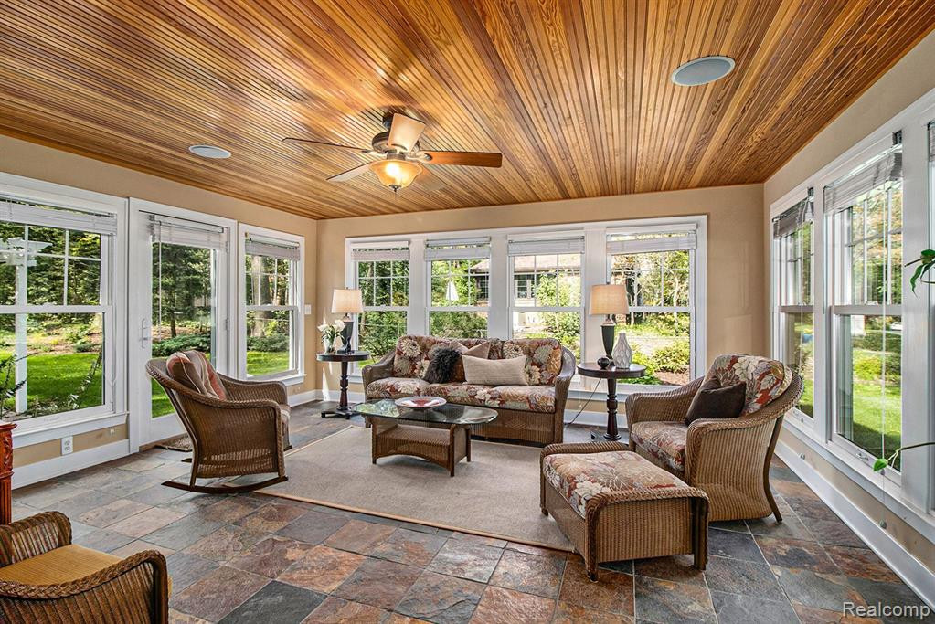 1311 BEECHWOOD Drive, Ann Arbor, MI 48103 — Photo 8