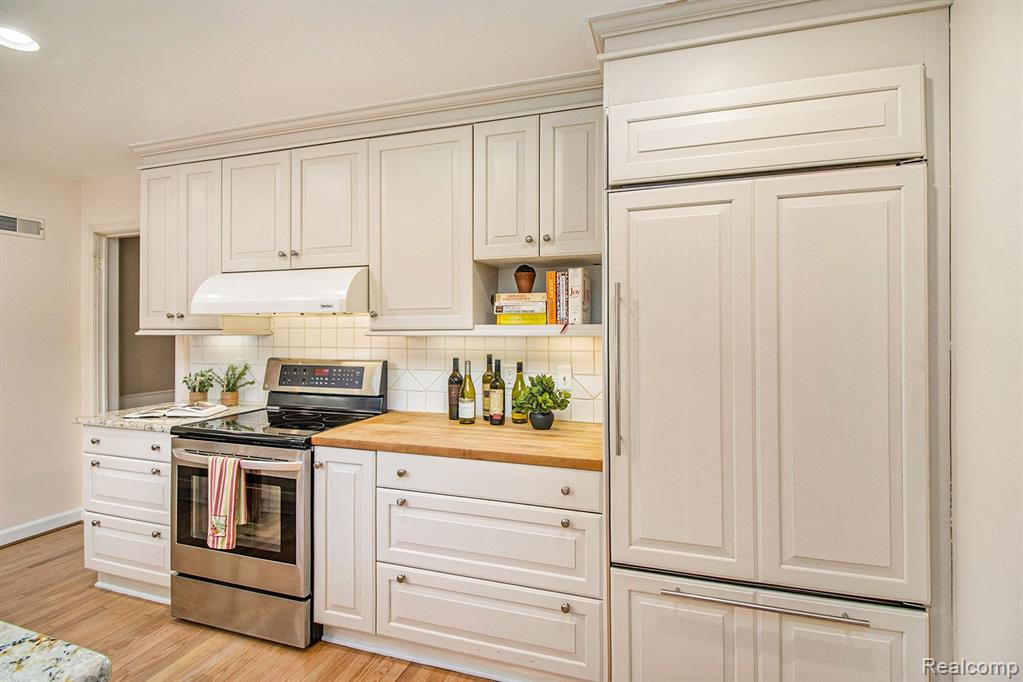 1311 BEECHWOOD Drive, Ann Arbor, MI 48103 — Photo 14