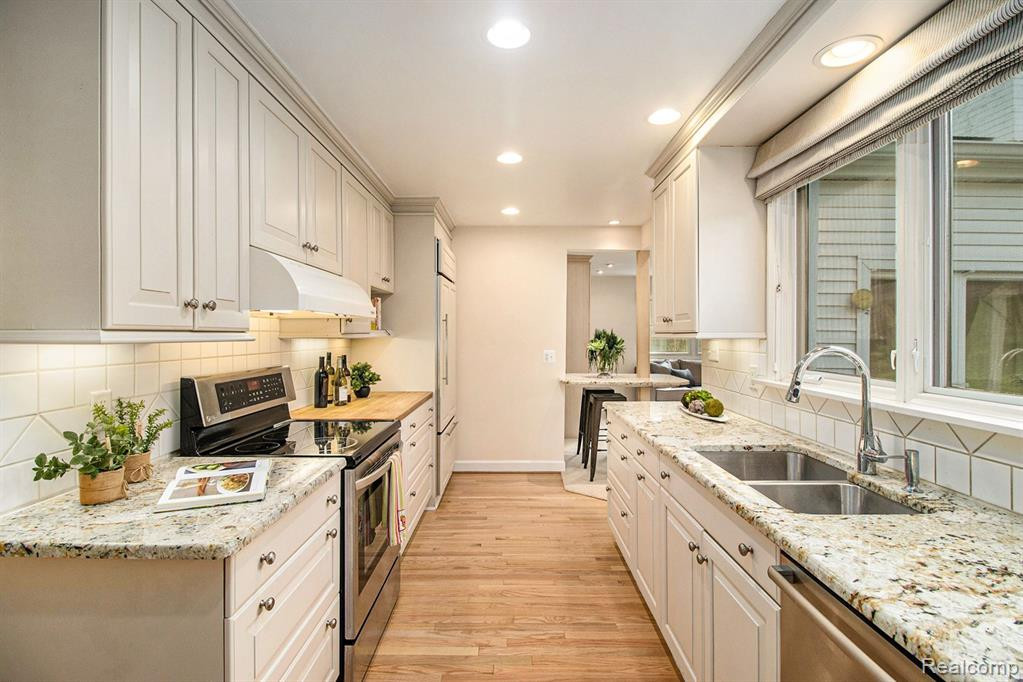 1311 BEECHWOOD Drive, Ann Arbor, MI 48103 — Photo 15