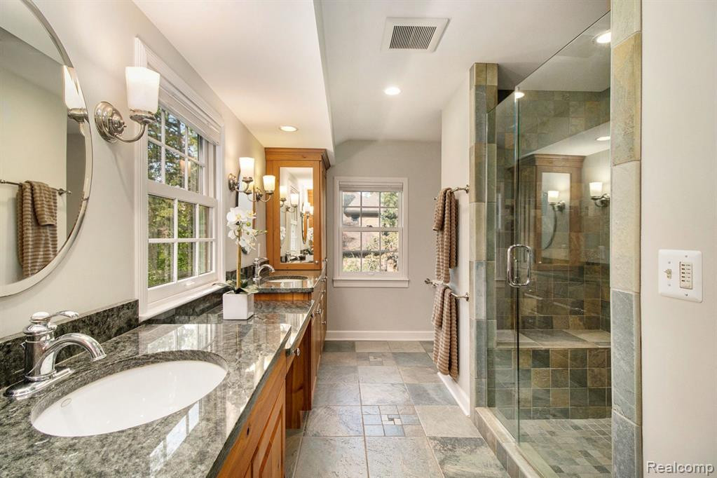 1311 BEECHWOOD Drive, Ann Arbor, MI 48103 — Photo 27