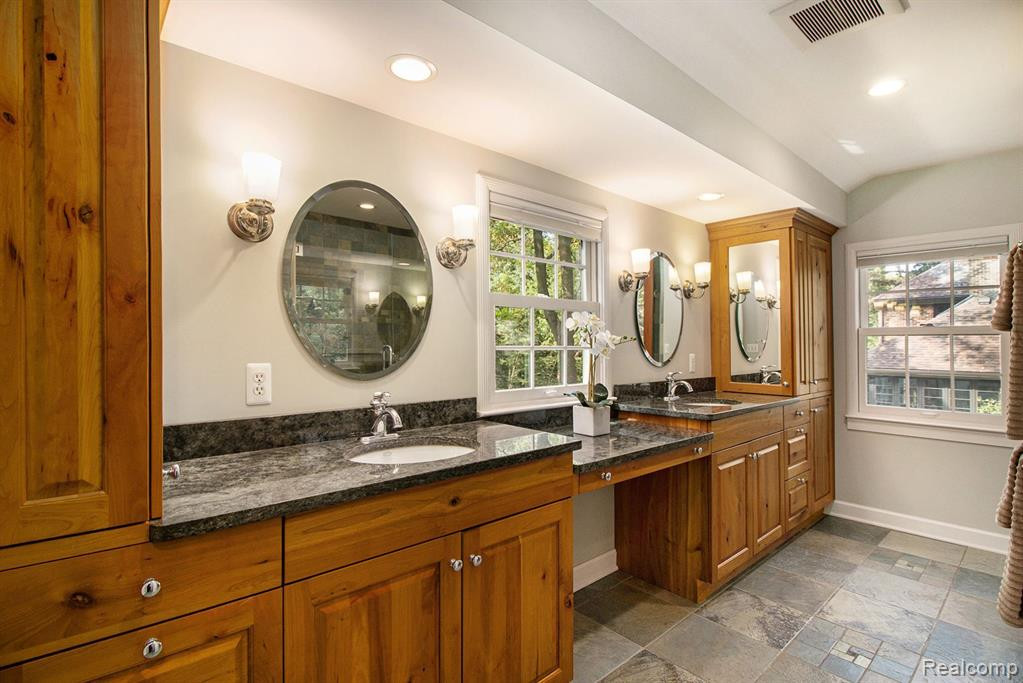 1311 BEECHWOOD Drive, Ann Arbor, MI 48103 — Photo 28