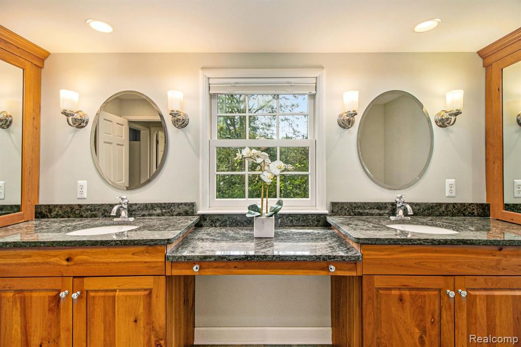 1311 BEECHWOOD Drive, Ann Arbor, MI 48103 — Photo 29
