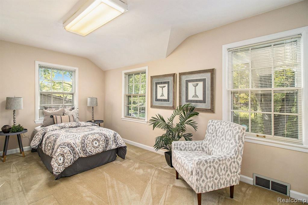 1311 BEECHWOOD Drive, Ann Arbor, MI 48103 — Photo 32