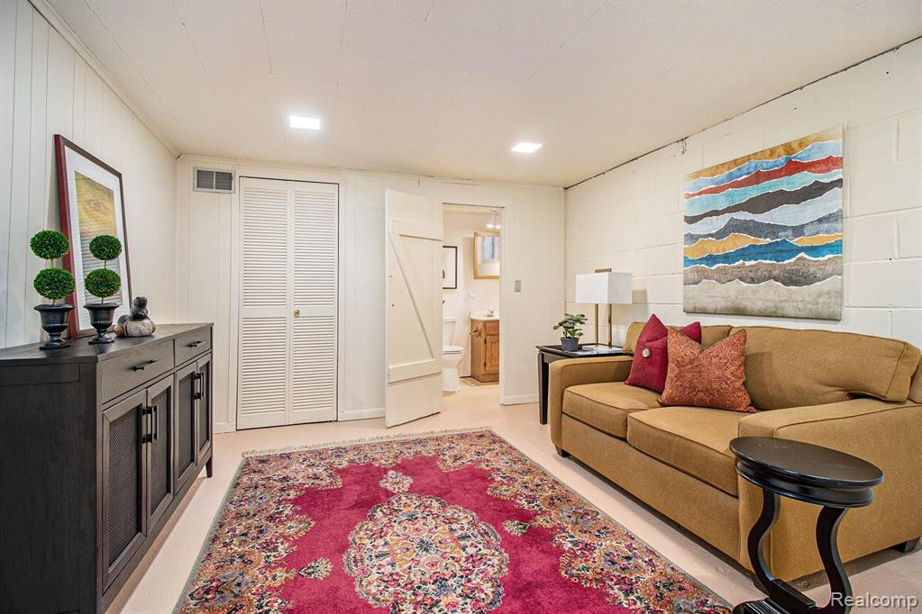 1311 BEECHWOOD Drive, Ann Arbor, MI 48103 — Photo 38