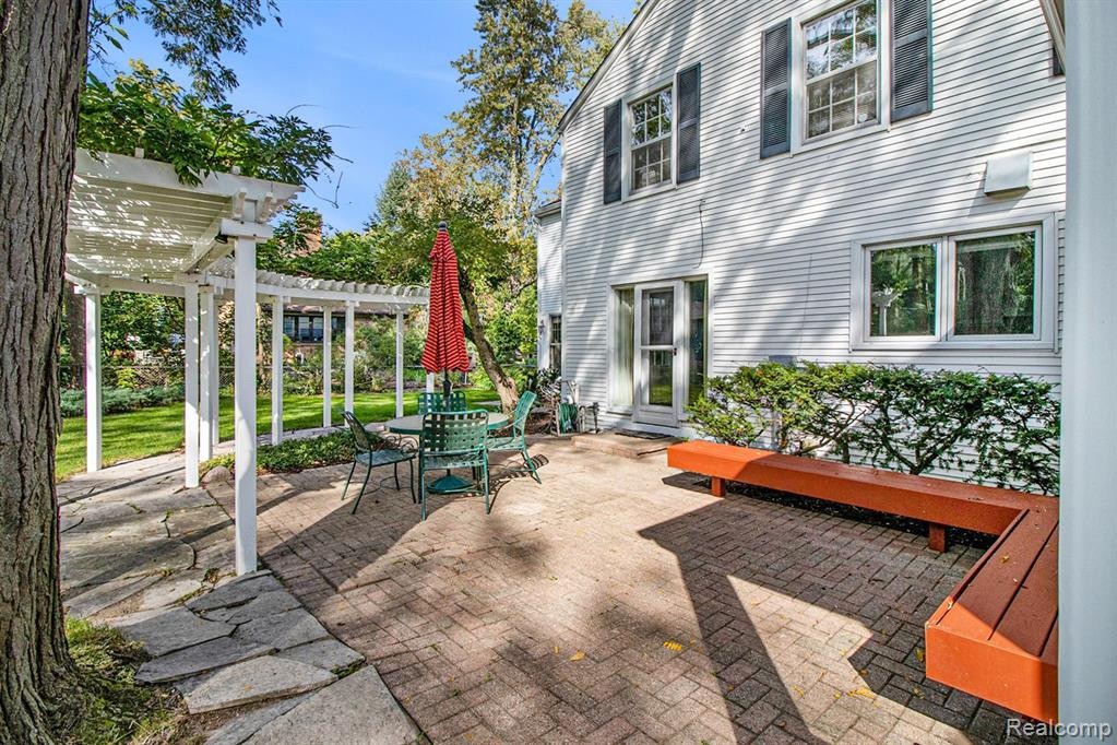 1311 BEECHWOOD Drive, Ann Arbor, MI 48103 — Photo 41