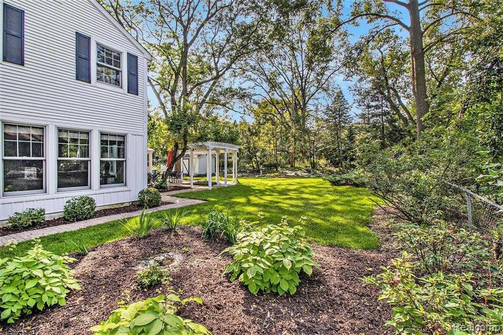 1311 BEECHWOOD Drive, Ann Arbor, MI 48103 — Photo 46