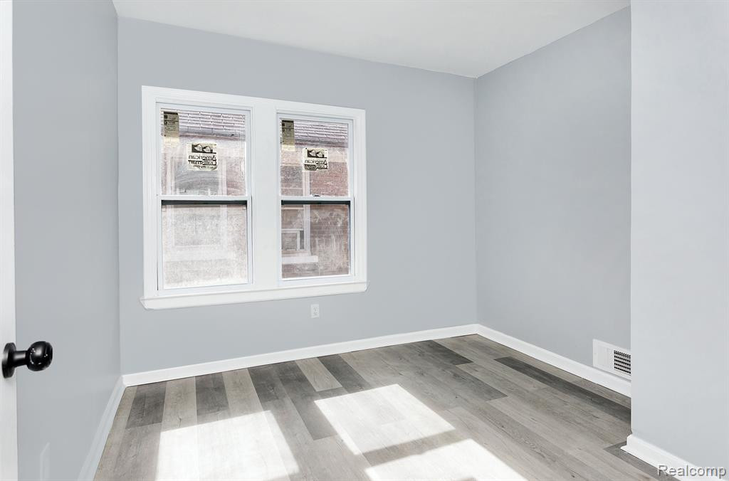 12717 SANTA ROSA Drive, Detroit, MI 48238 — Photo 17