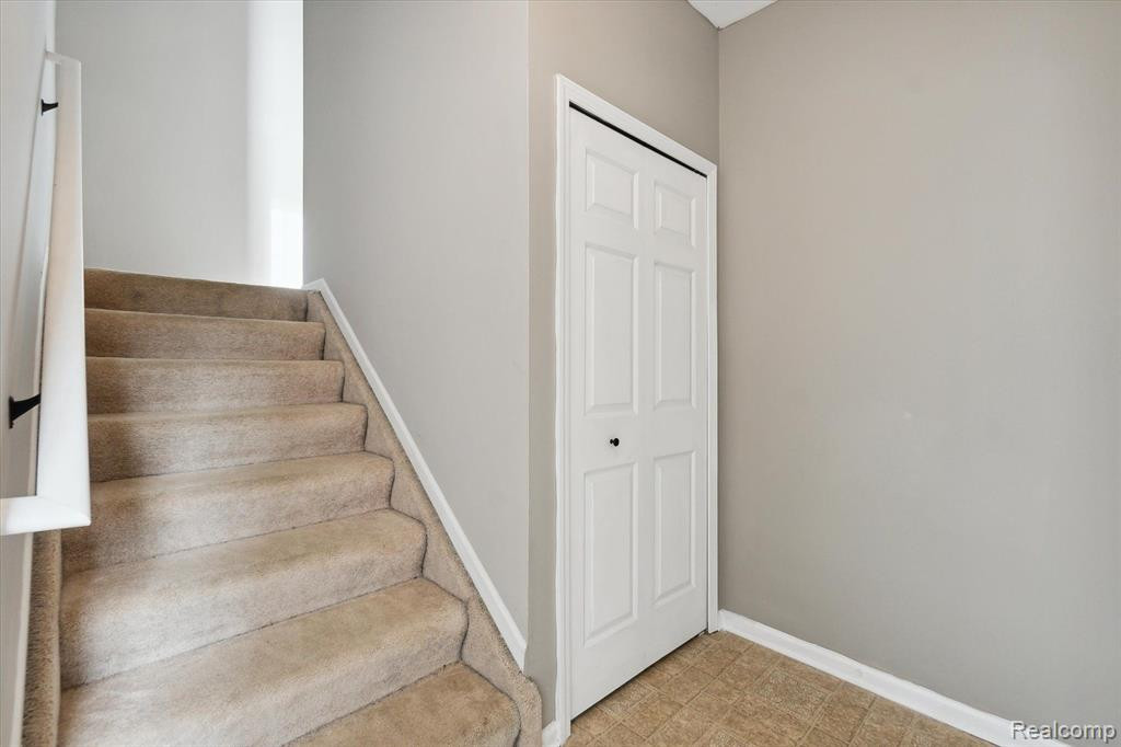 3476 KNEELAND Circle, Howell, MI 48843 — Photo 6