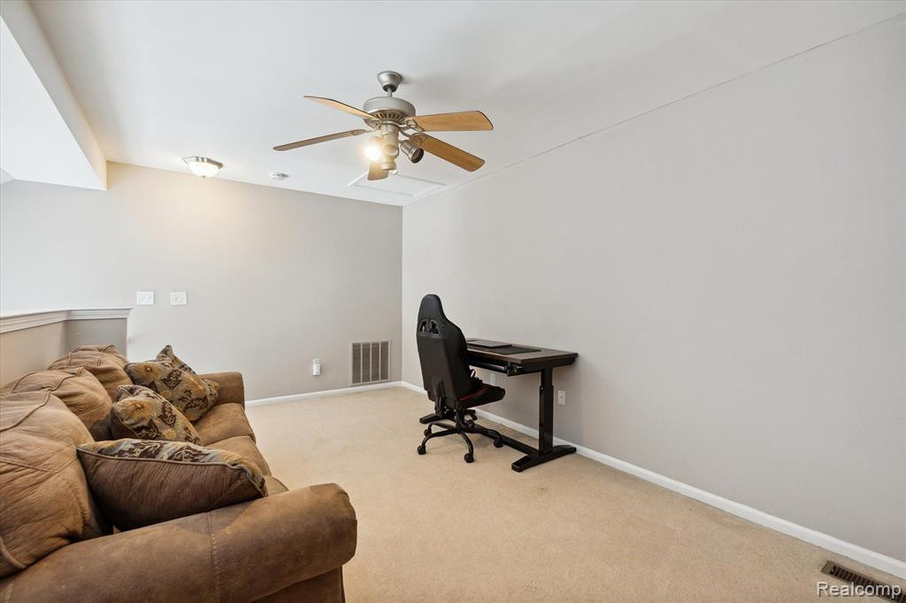 3476 KNEELAND Circle, Howell, MI 48843 — Photo 17