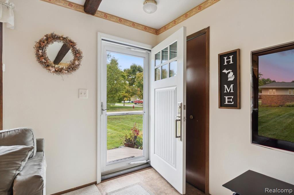1 WILLOW Street, Oxford, MI 48371 — Photo 6