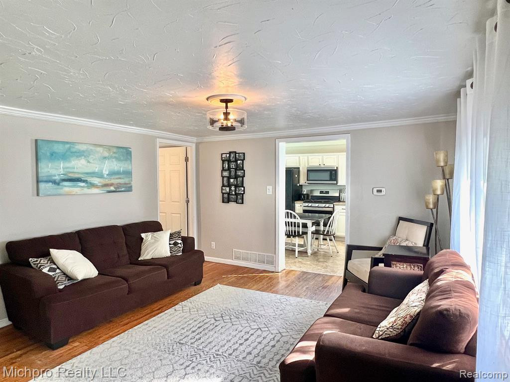 5547 NORTH Street, Dryden, MI 48428 — Photo 10