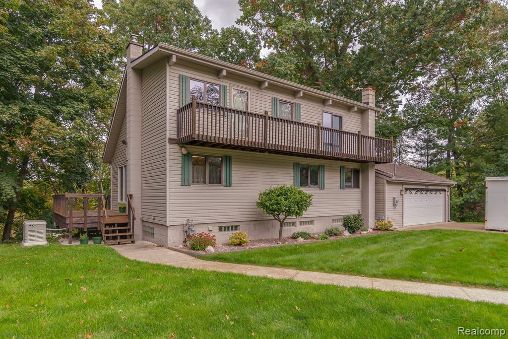 2491 ARLINGTON Road, Columbus, MI — front exterior