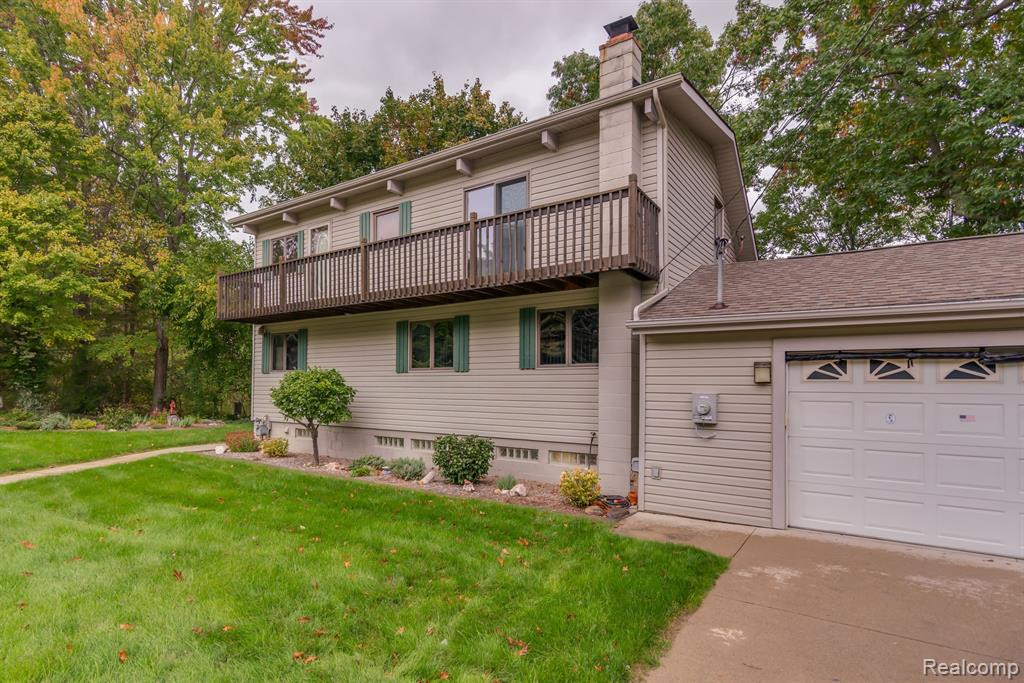 2491 ARLINGTON Road, Columbus, MI — Photo 2