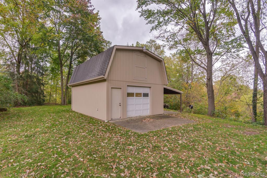 2491 ARLINGTON Road, Columbus, MI — Photo 32