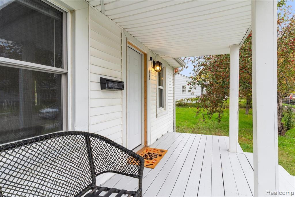 877 CAMERON Avenue, Pontiac, MI 48340 — Photo 7