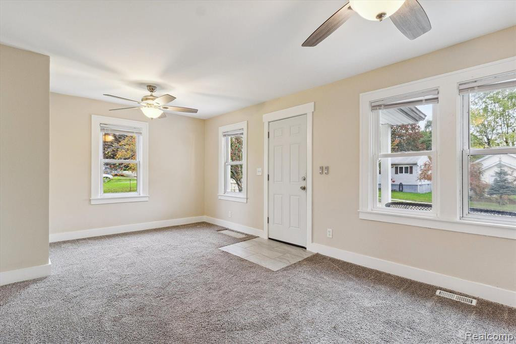 877 CAMERON Avenue, Pontiac, MI 48340 — Photo 10