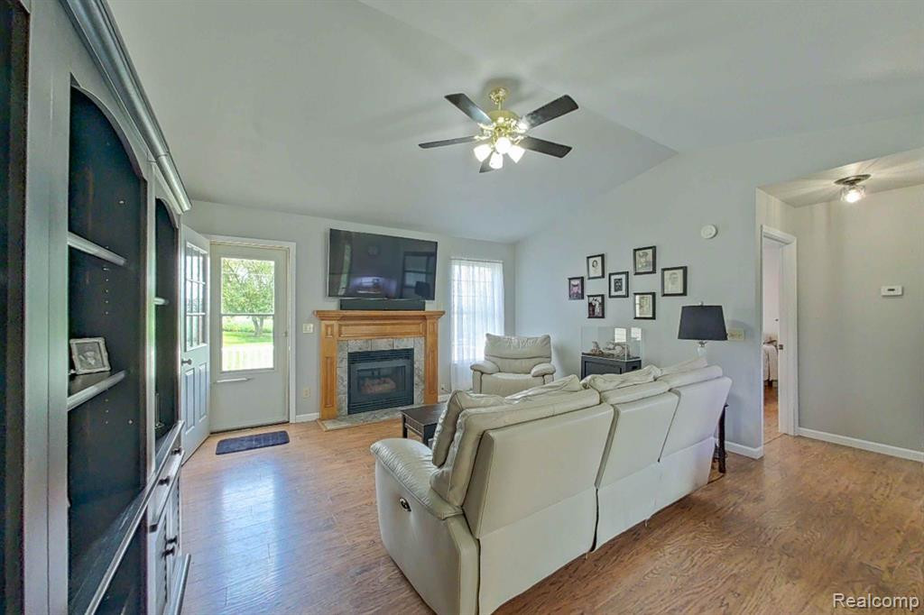 4207 LAPEER Street, Columbiaville, MI 48421 — Photo 10