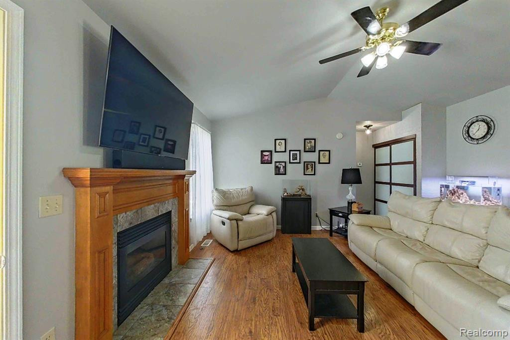 4207 LAPEER Street, Columbiaville, MI 48421 — Photo 13