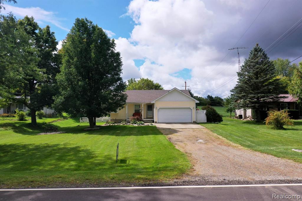 4207 LAPEER Street, Columbiaville, MI 48421 — Photo 38