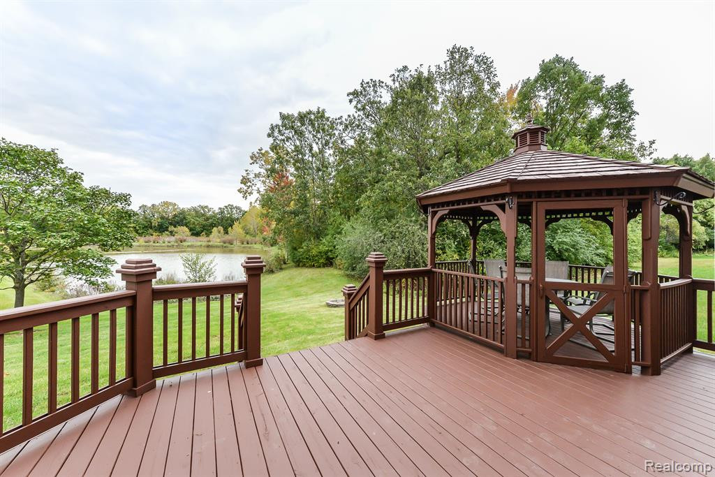 8308 THORNHILL Drive, Ypsilanti, MI 48197 — Photo 19